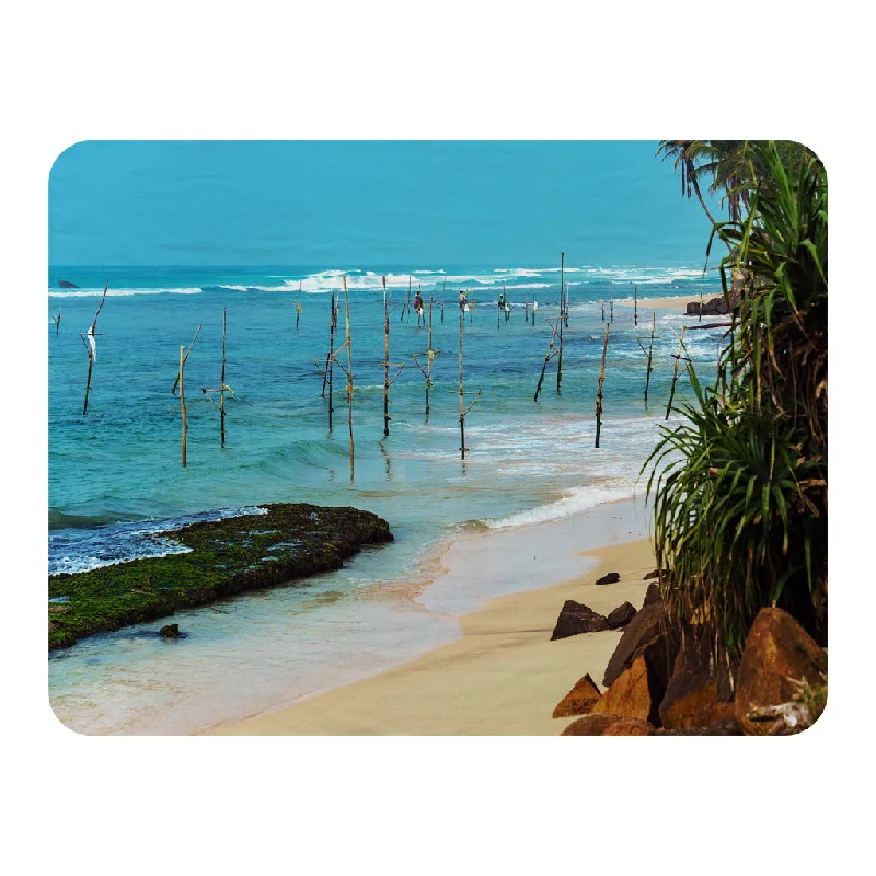 Microfiber blankets that are durable and easy to care forFishermen on the ocean coast of Sri Lanka (Blanket) Microfiber blankets that are durable and easy to care forFishermen on the ocean coast of Sri Lanka (Blanket)