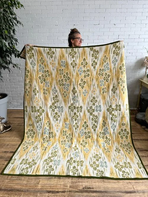 Recycled polyester blankets for an eco - conscious optionKitsch Wool Blanket