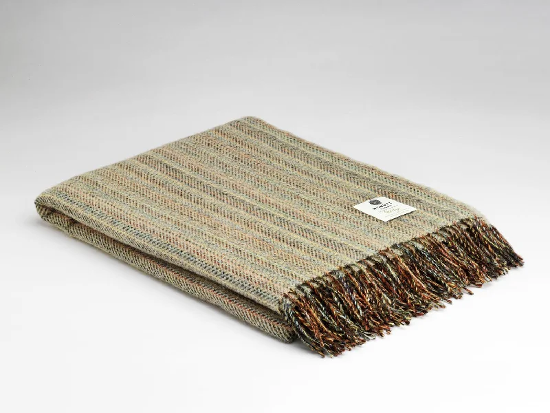 Mohair blankets with a unique sheen and softnessLichen Heritage Tweed Throw