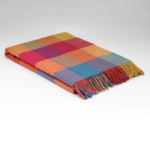 Alpaca wool blankets for a hypoallergenic and warm optionMcNutt Joseph Check Merino Throw Alpaca wool blankets for a hypoallergenic and warm optionMcNutt Joseph Check Merino Throw
