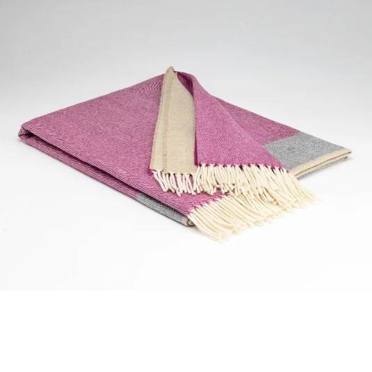 Linen blankets with a rustic and textured lookMcNutt Madrid Merino Throw