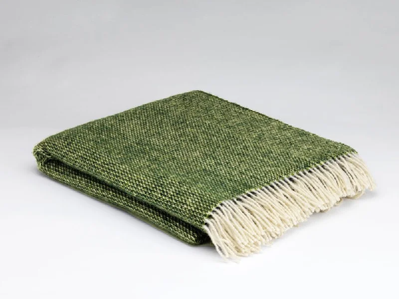 Cashmere blankets for ultimate softness and luxuryMoss Wool Throw