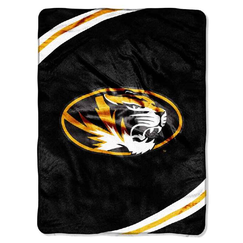 Alpaca wool blankets for a hypoallergenic and warm optionNCAA University of Missouri Tigers Raschel Force Throw Alpaca wool blankets for a hypoallergenic and warm optionNCAA University of Missouri Tigers Raschel Force Throw