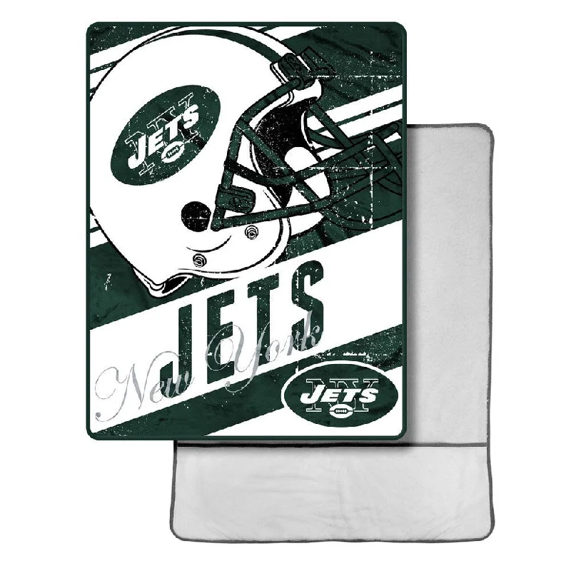 Cotton blankets for breathability and a lightweight feelNFL 113 Jets Foot Pocket Throw