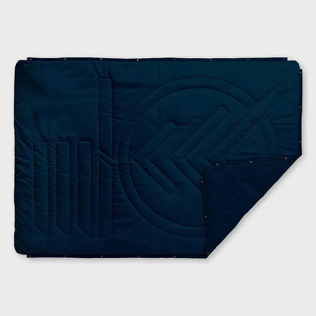 Recycled polyester blankets for an eco - conscious optionVOITED Recycled Ripstop Outdoor Camping Blanket - Ocean Navy Recycled polyester blankets for an eco - conscious optionVOITED Recycled Ripstop Outdoor Camping Blanket - Ocean Navy