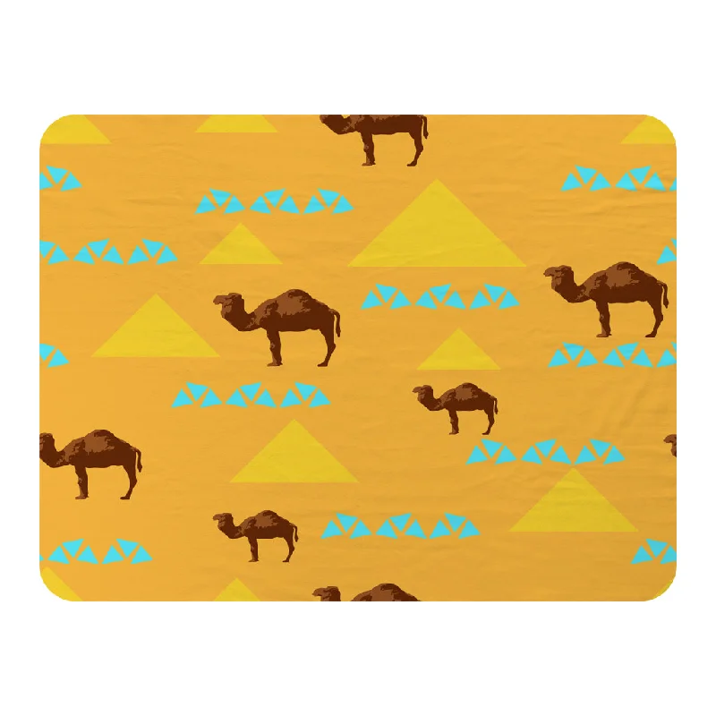 Fleece blankets for a cozy and plush texturecamels (Blanket)