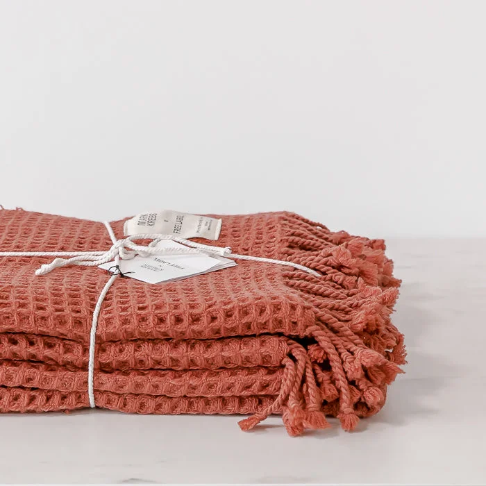 Bamboo fiber blankets with natural antibacterial propertiesWaffle Throw Blanket