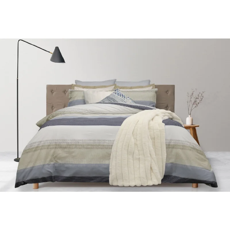 Hybrid mattresses combining foam and innerspring technologyDaine 3 Piece Duvet Set Hybrid mattresses combining foam and innerspring technologyDaine 3 Piece Duvet Set